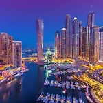 Hometown Holiday Homes - Cayan Tower