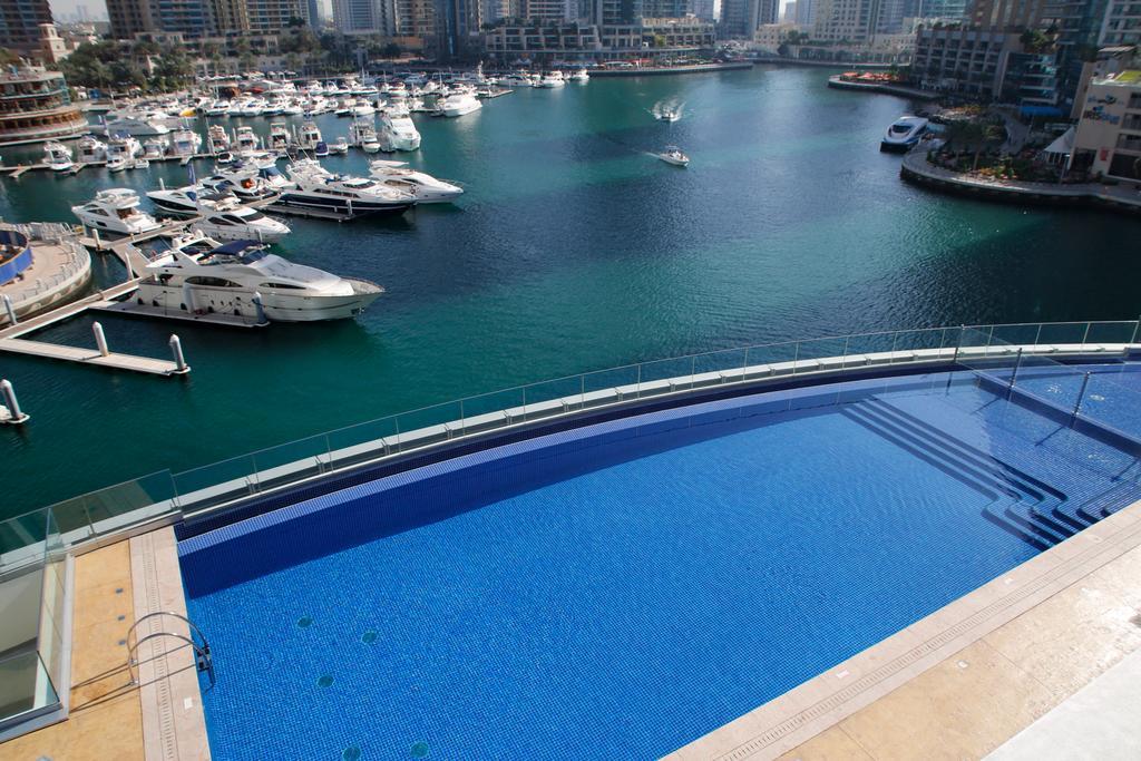Hometown Holiday Homes - Cayan Tower Apartment Dubai