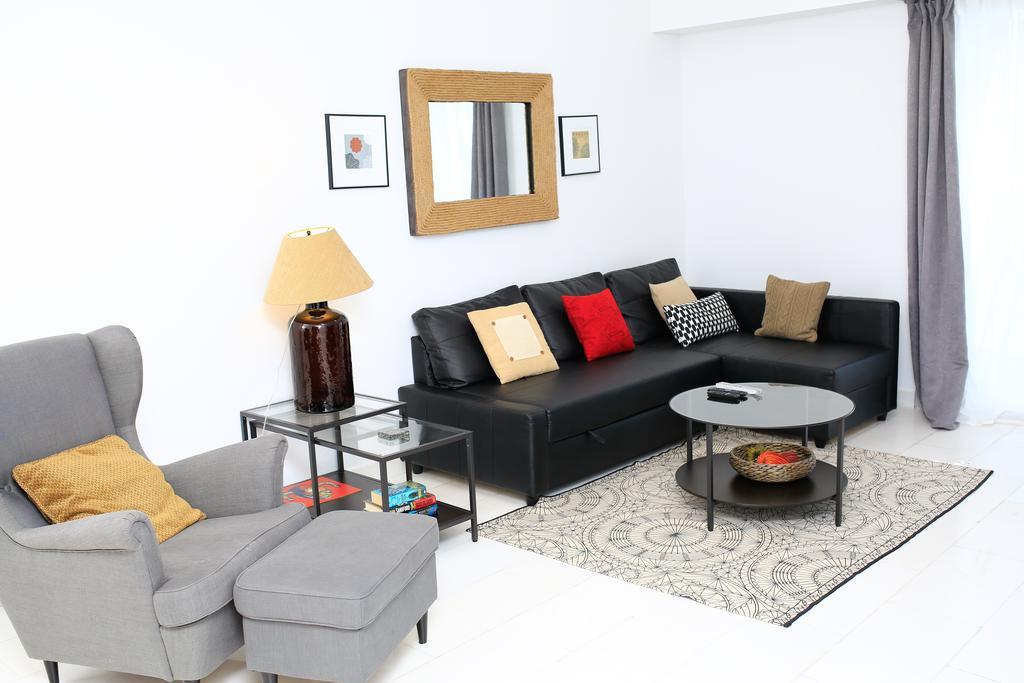 Hometown Holiday Homes - Cayan Tower Apartment