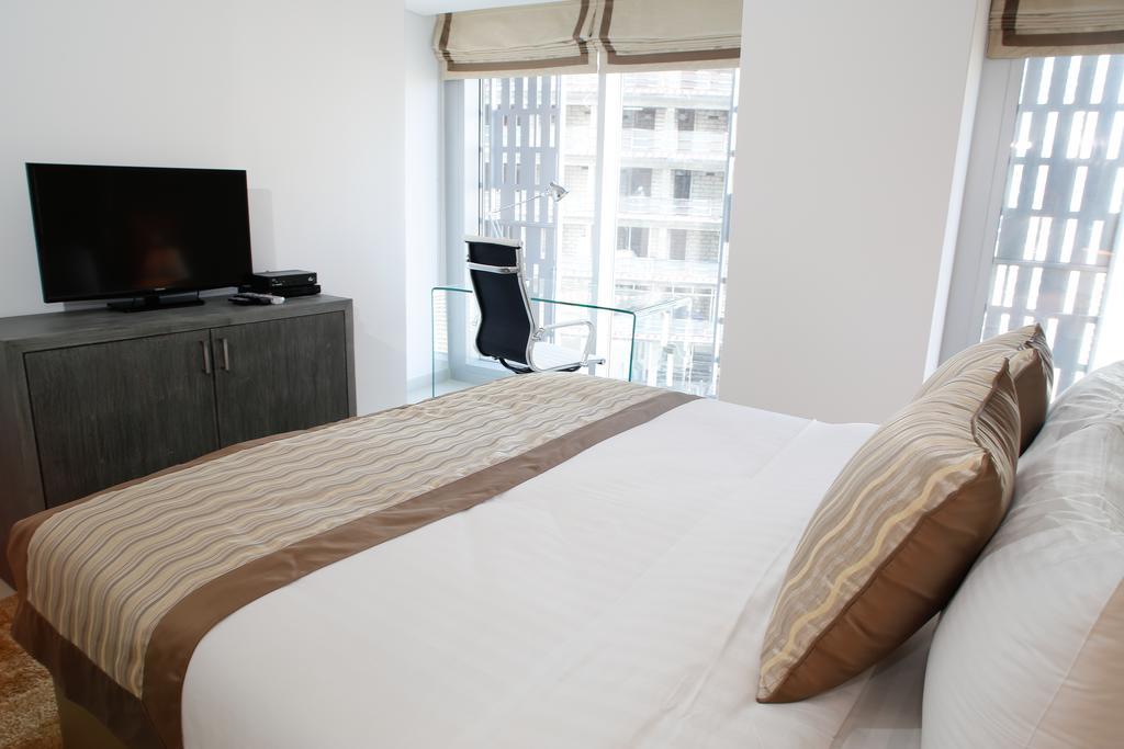 Hometown Holiday Homes - Cayan Tower Apartment