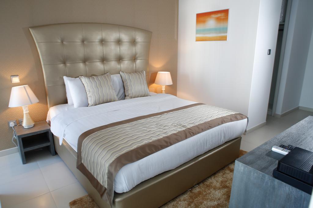 Apartment Hometown Holiday Homes - Cayan Tower