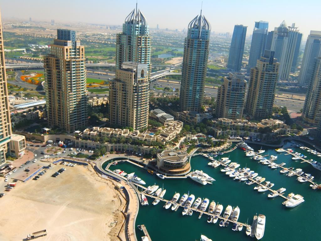 Hometown Holiday Homes - Cayan Tower Apartment *
