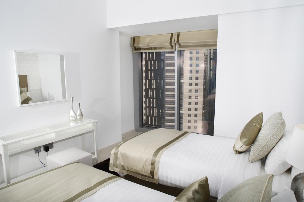 Hometown Holiday Homes - Cayan Tower Apartment *