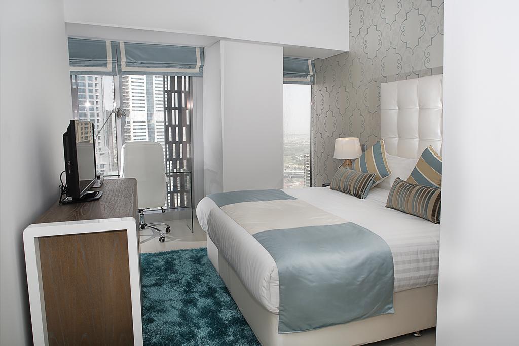 Hometown Holiday Homes - Cayan Tower Apartment Dubai