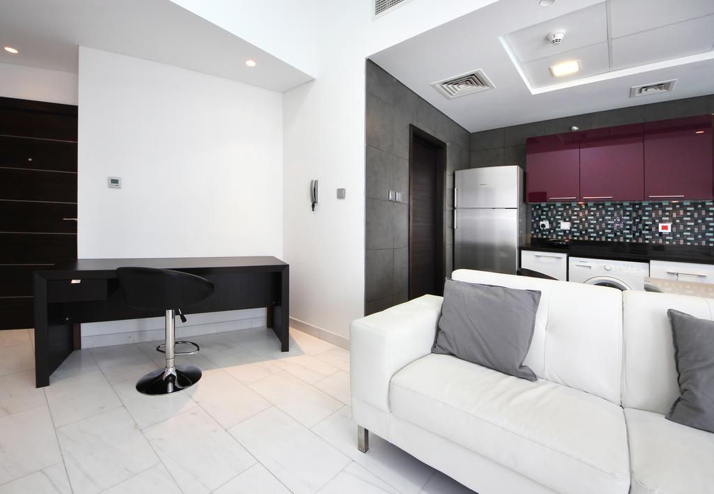 Hometown Holiday Homes - Cayan Tower Apartment *