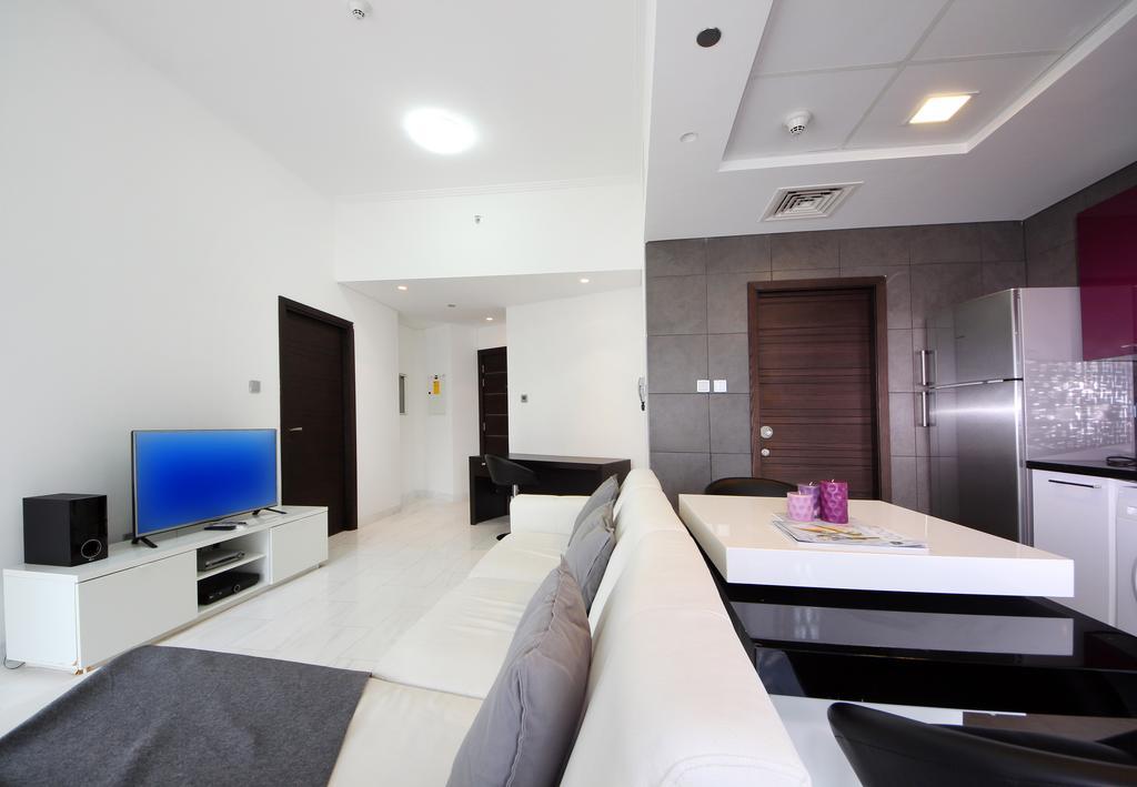 Apartment Hometown Holiday Homes - Cayan Tower *